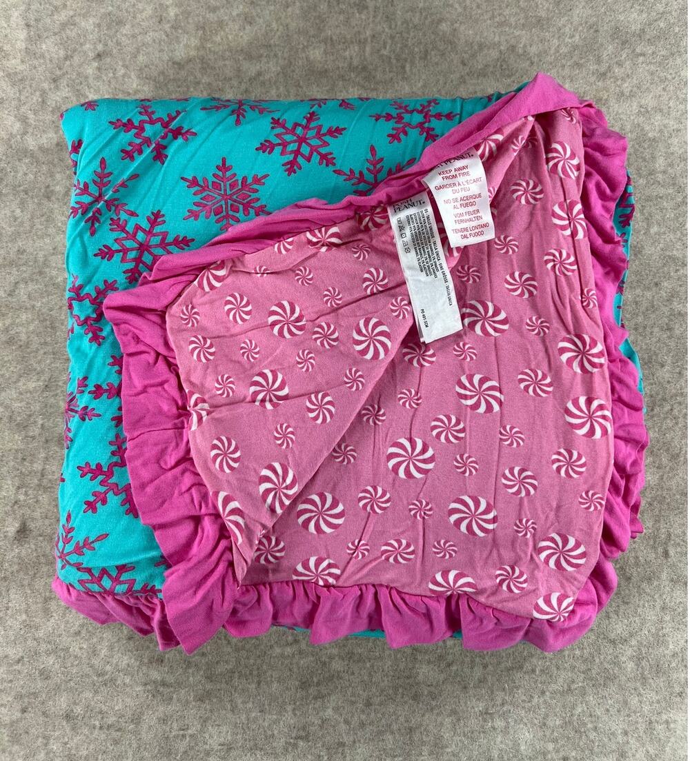 Posh Peanut Queen of Snowflakes Ruffled Luxe Patoo Bamboo Blanket 60x60